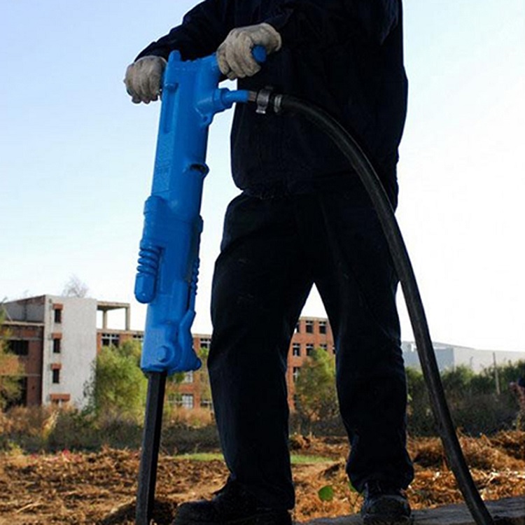 Maintenance Of Pneumatic Road Crusher